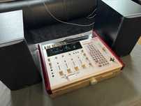 Aktywny system audio VESTAX AA-88 CD, Minidisc wzmacniacz mixer złoty