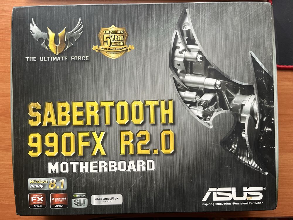 Материнська плата ASUS Sabertooth 990fx r2.0