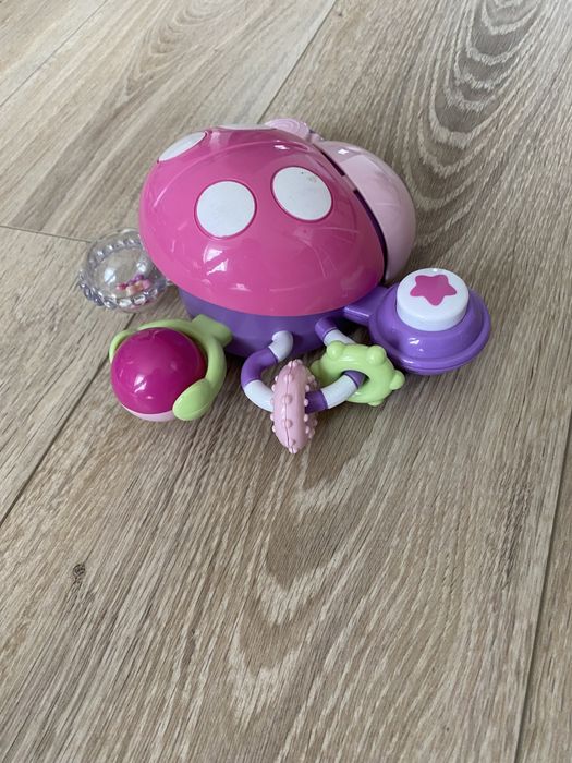 Uciekająca biedronka pełzak do raczkowania Smily Play różowa grająca