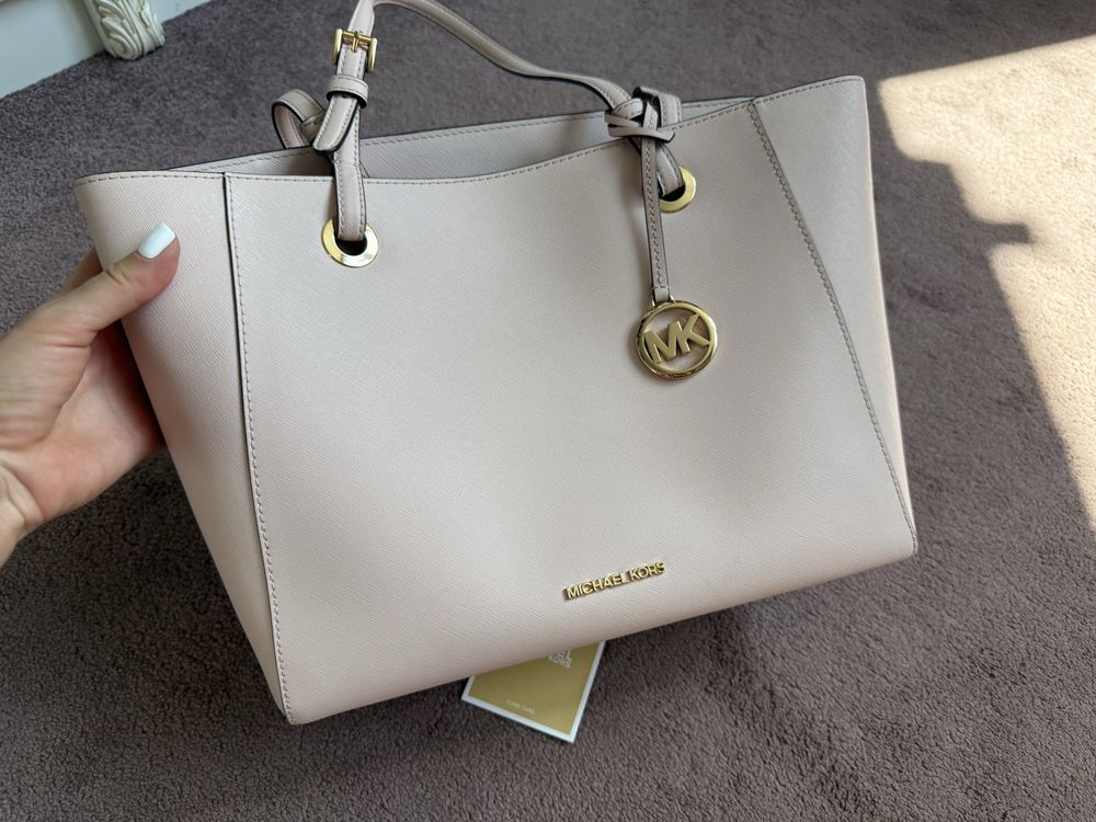 Сумка Michael Kors Walsh Medium Saffiano Leather Tote Bag