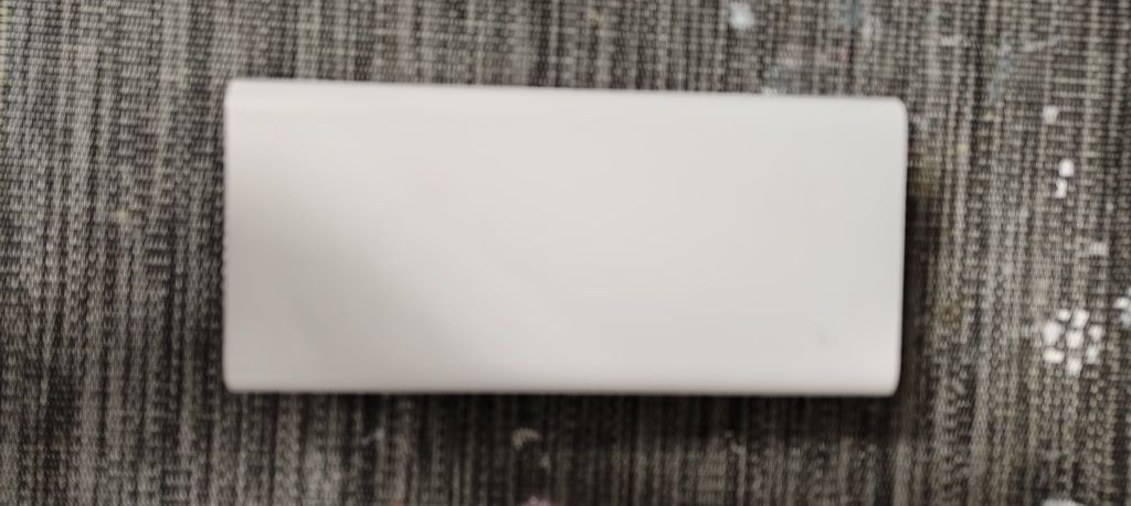 Повербанк Xiaomi Mi 3 Power Bank 30000mAh 

Шв