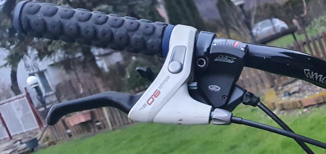 Klamki SRAM 9.0 SL kultowe hamulce