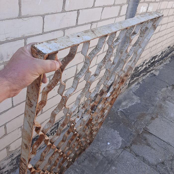 Решетка оконная.  Решетки металлические на окна.  4 шт. Б.У