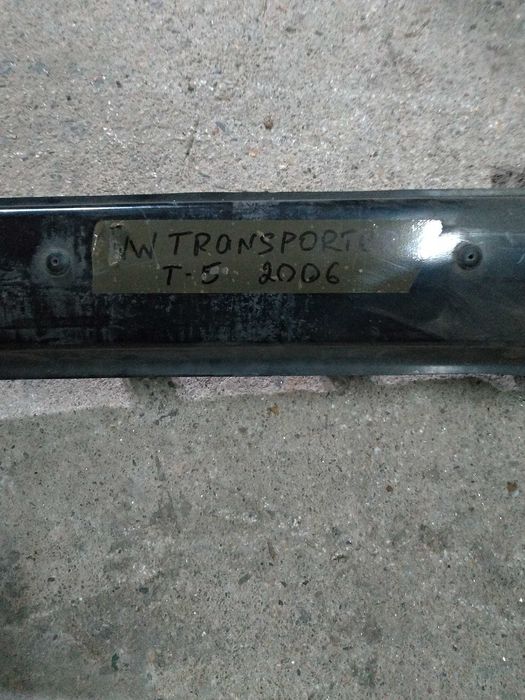 Reforço para choques VW Transporter T-5 2006