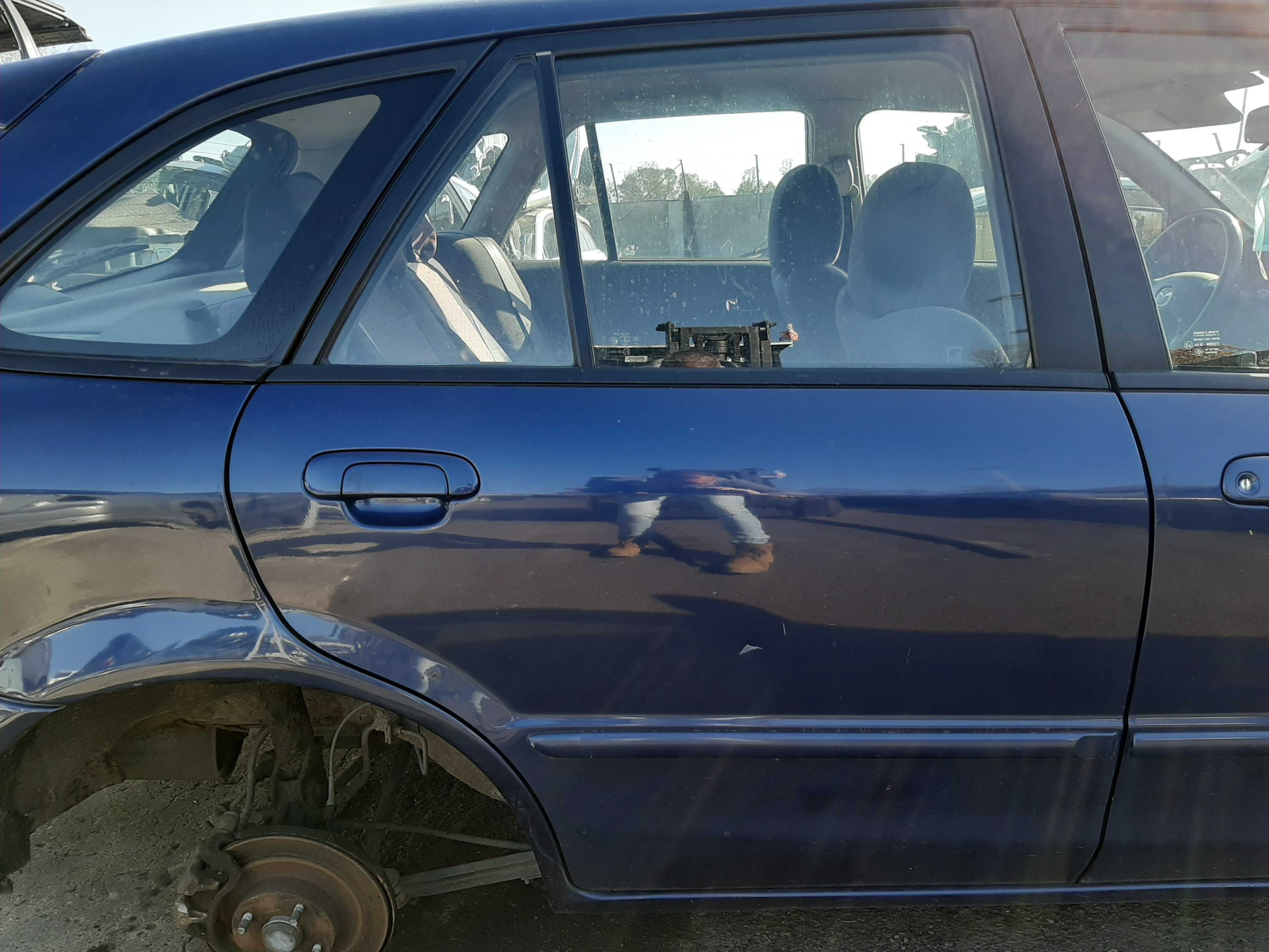 Mazda 323BJ 5D 2.0TD  2003r.Drzwi tylne prawe