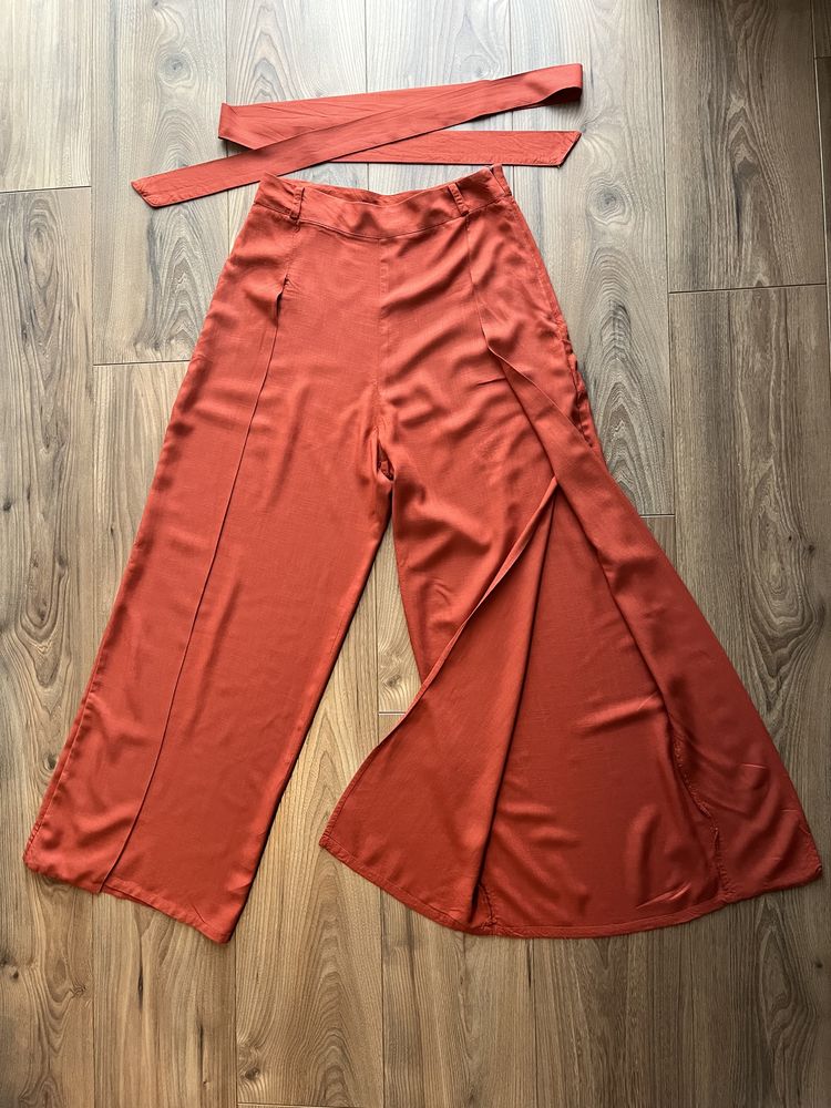 Rude szerokie spodnie z rozporkami, Terranova, rozmiar M
