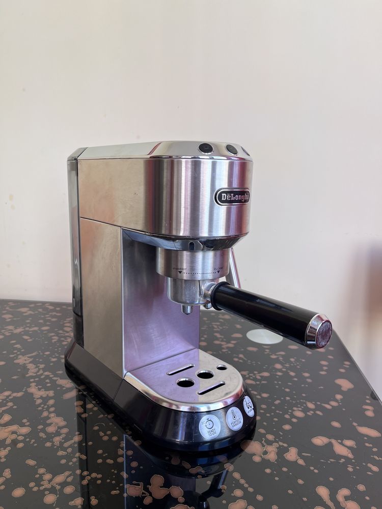 Кавоварка Delonghi