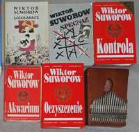 5 książek autorstwa Wiktora Suworowa oraz instrument