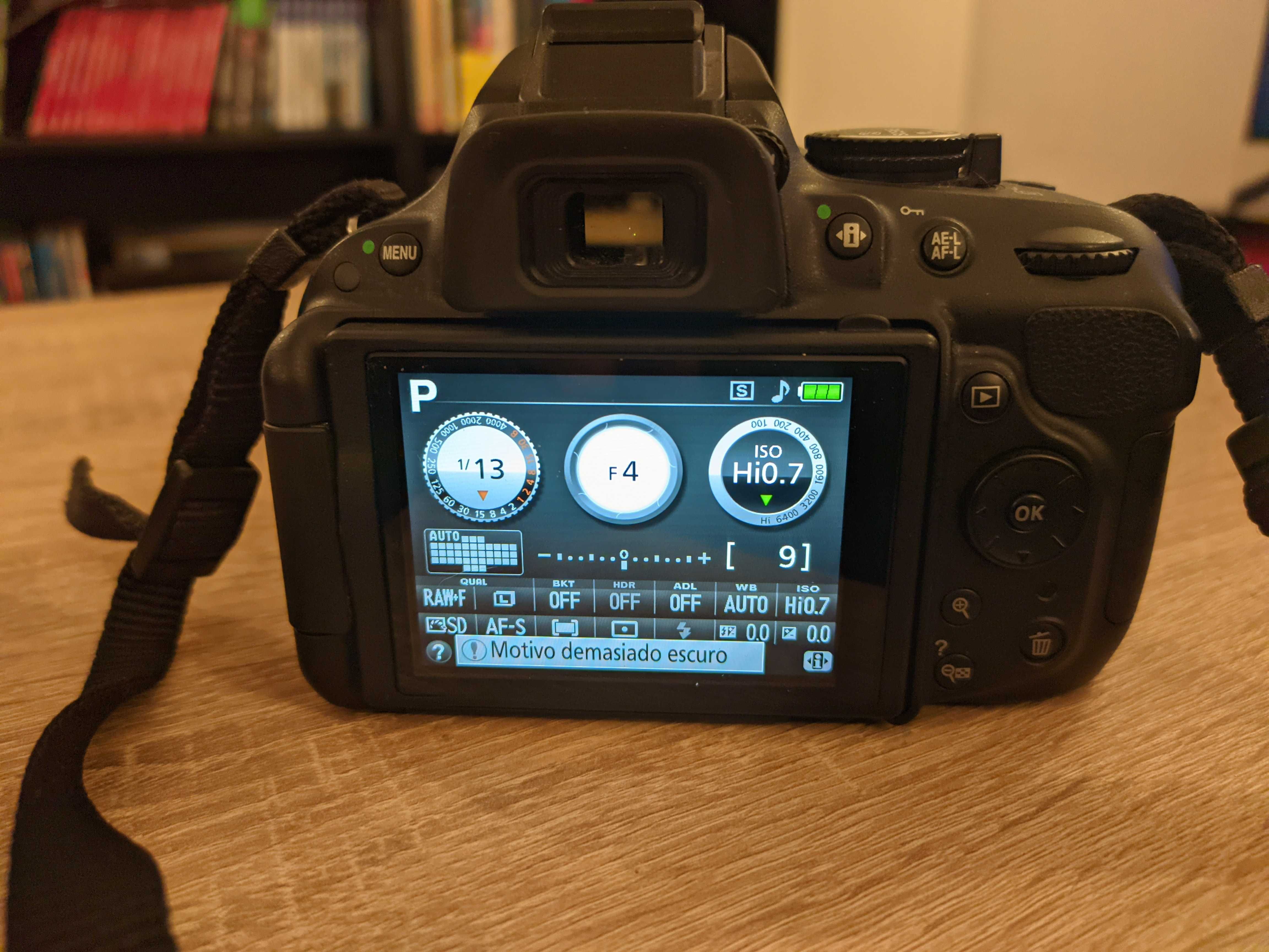 DSLR Nikon D5200 (pouco uso)