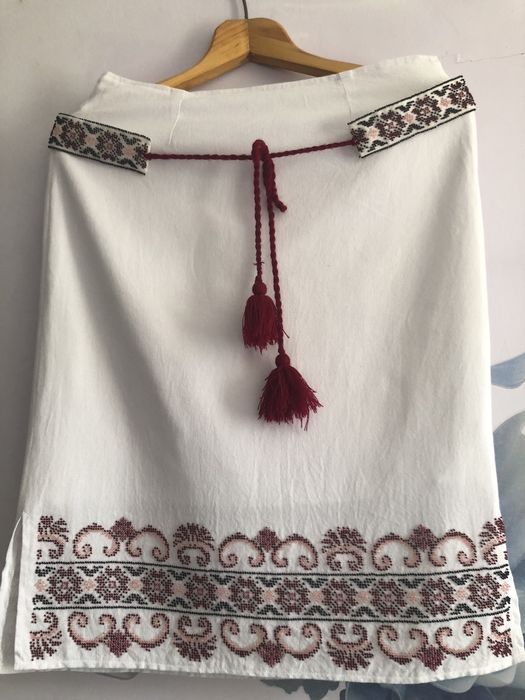 Спідниця, вишита бісером