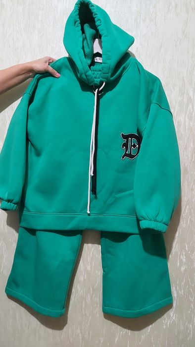 Теплий костюм на дівчинку