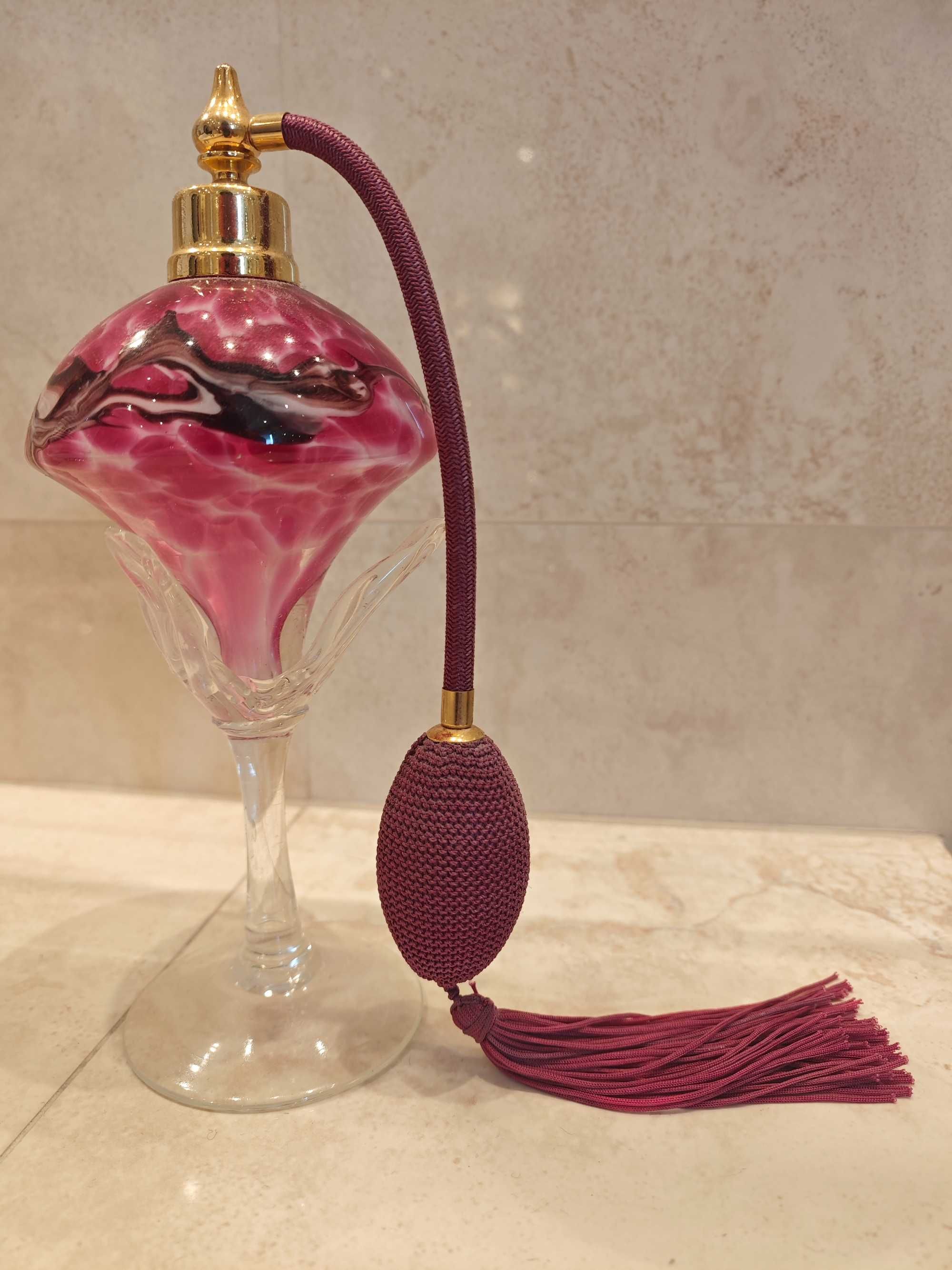 Antyczna butelka wys 22 cm do perfum z atomizerem Kwiat firmy Murano