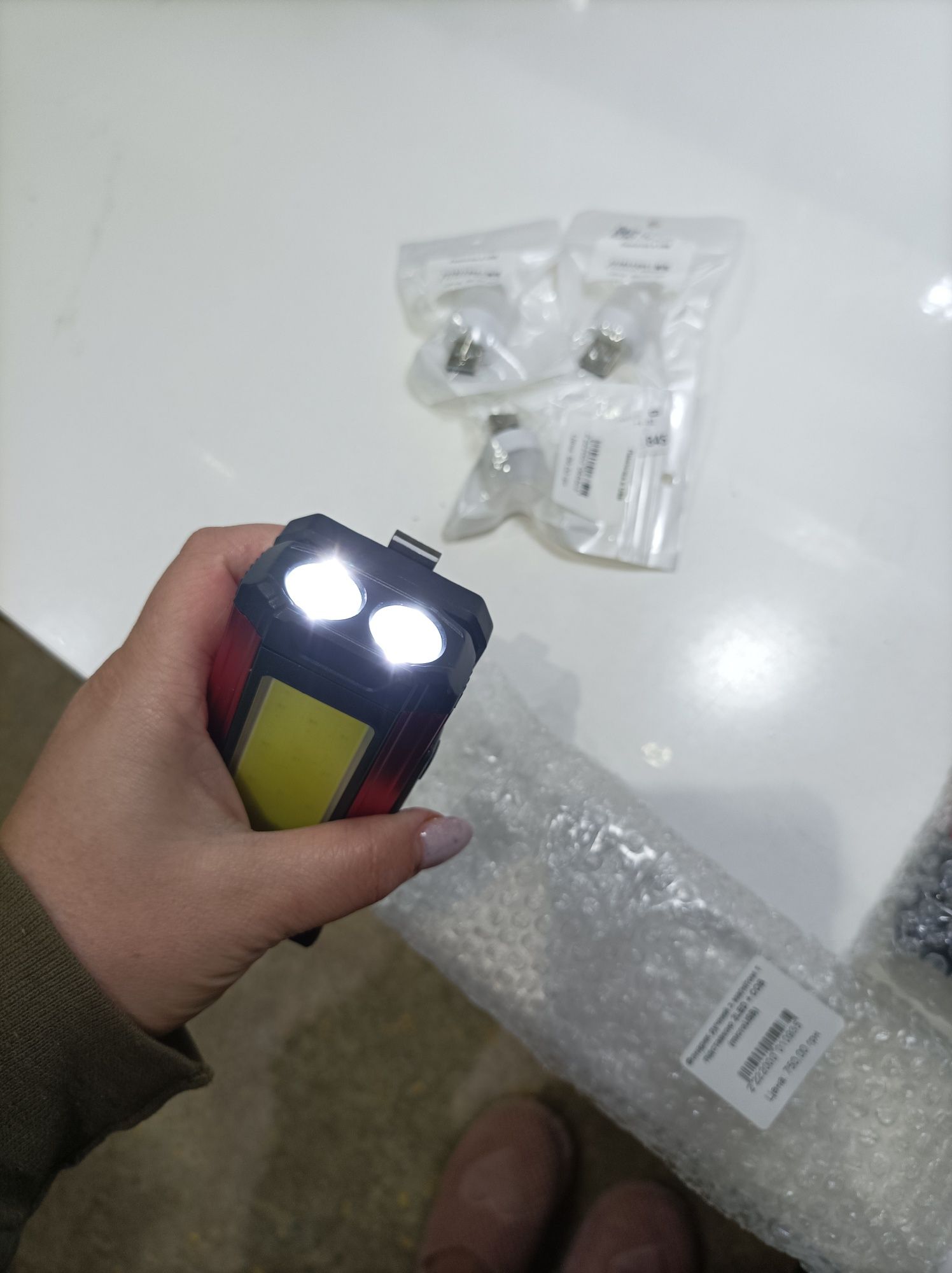 USB аккумуляторный фонарь как Power Bank COB Рабочий свет с магнитом