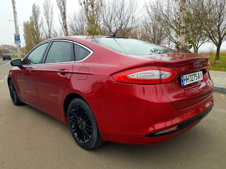 Форд фьюжен  в отличном состоянии