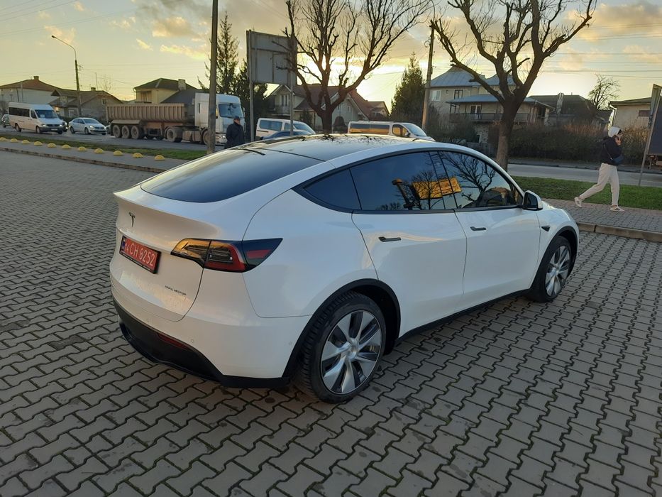 Tesla Model Y 2022 Dual Motor Long Range  повний привід 4×4