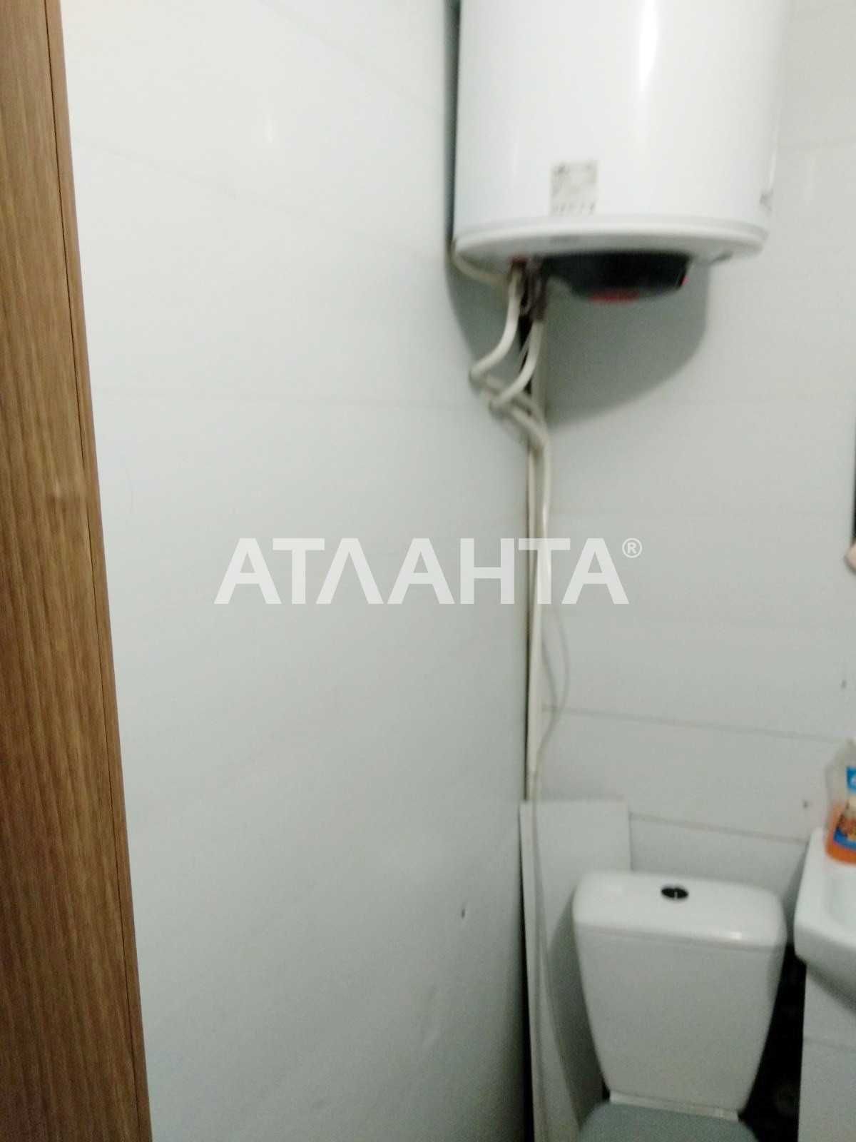 1но комнатная в кирпичном доме на Добровольского.  Жилое состояние