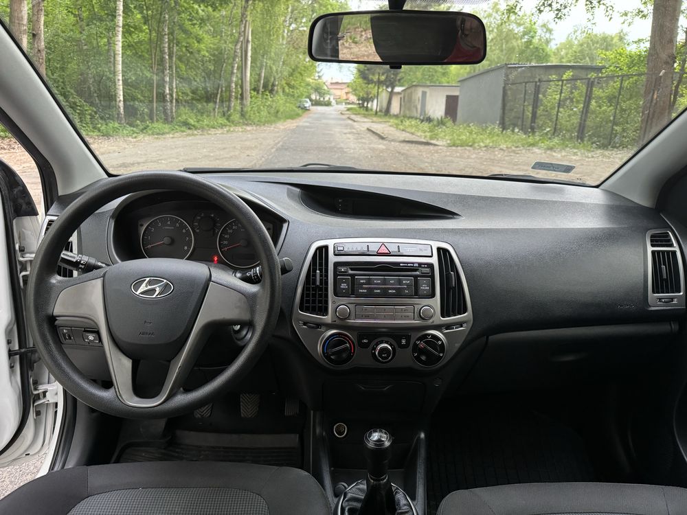 Hyundai i20 2013 benzyna z gazem 105 tys przebieg igła