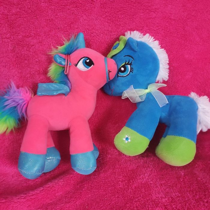 Miękkie kucyki jak pony