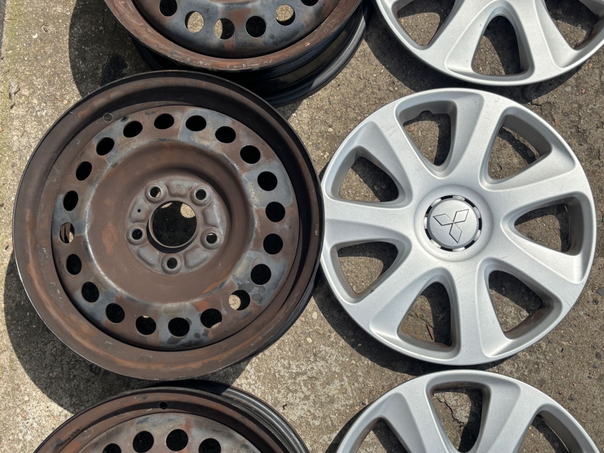 Kołpak 16” Felga16”  Mitsubishi oryginał