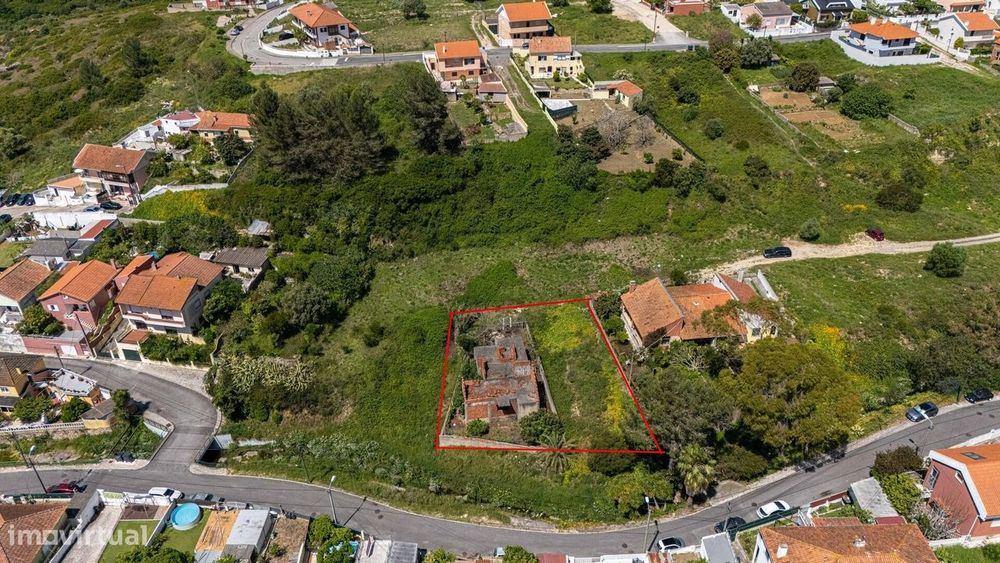 ​​​​​​​​​​​​​​Terreno à Venda em Porto Salvo – Oportunidade Única às P