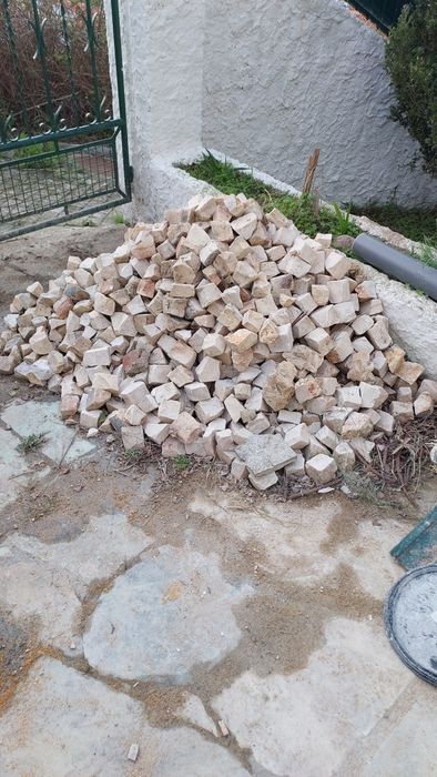 Pedras de calçada branca