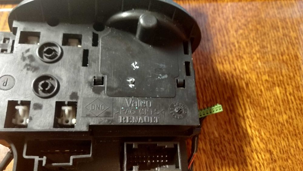 Перемикач двірників  Renault7701069597 Оригінал. Виробник Valeo.