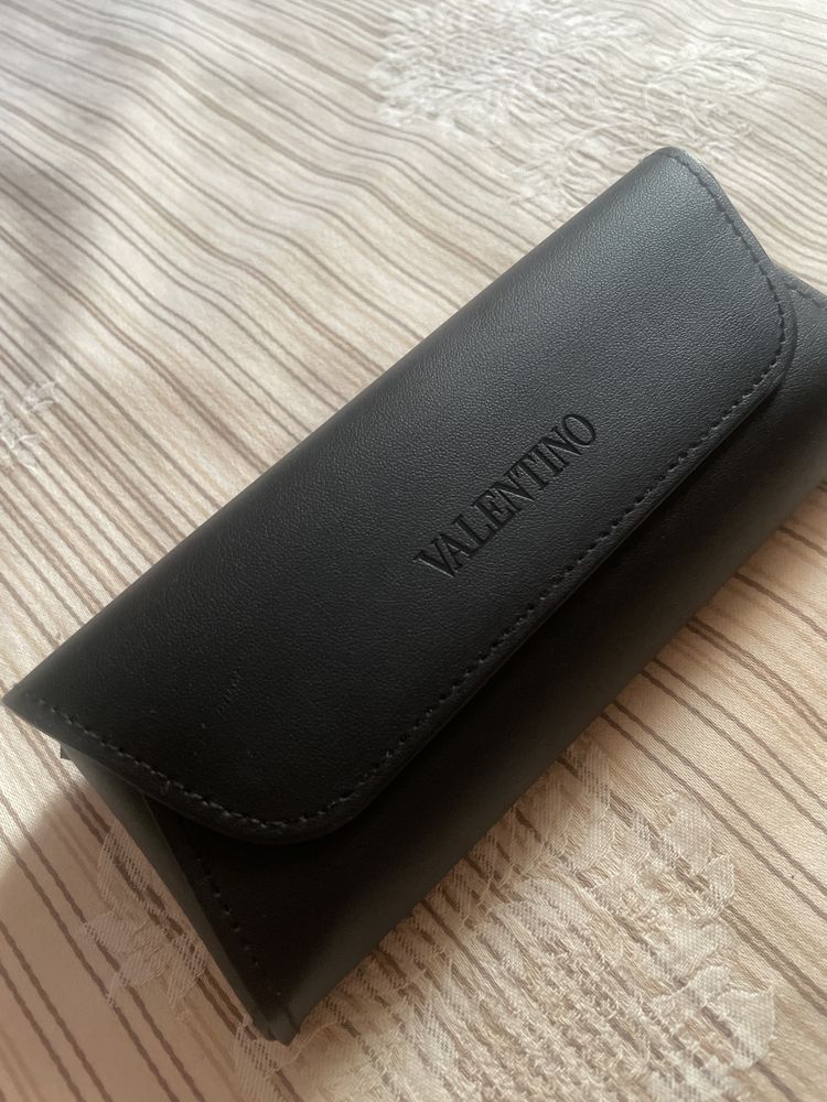 Окуляри valentino