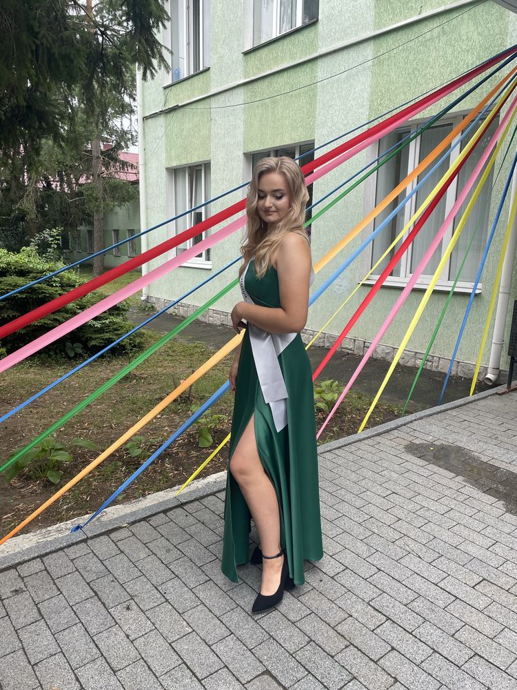 Продам випускну сукню