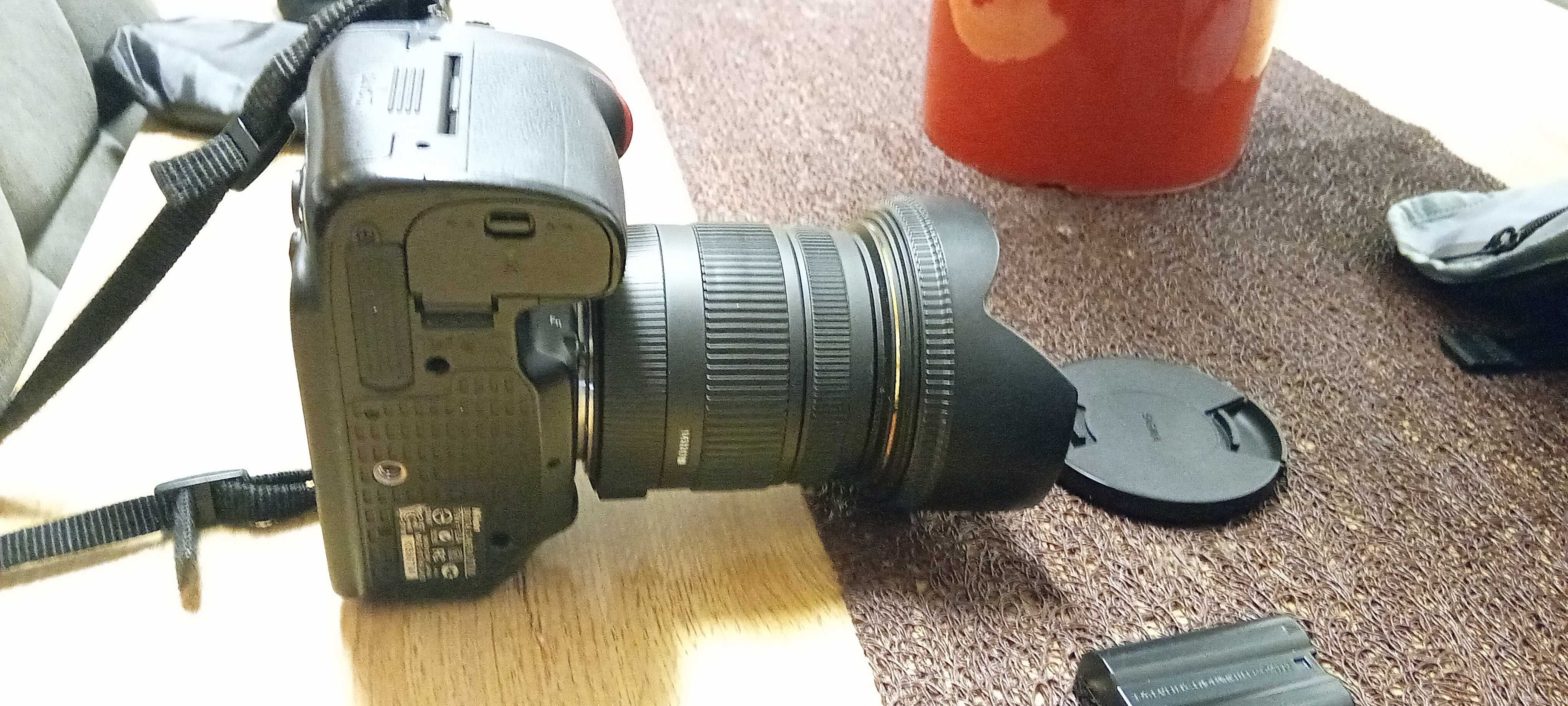 Nikon D7100 imaculada com 26914 disparos,  2 lentes e flash externo