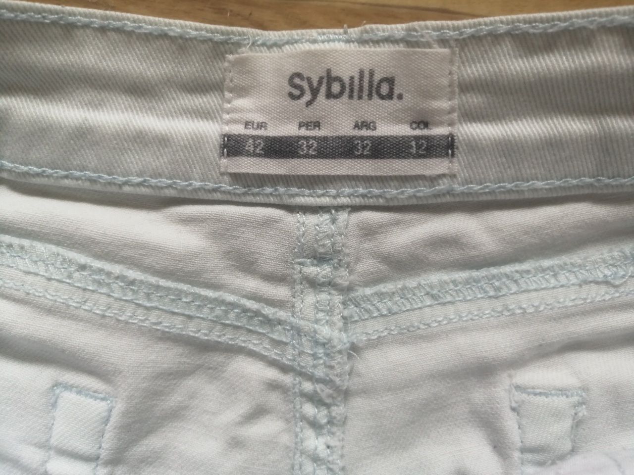 Шортики  sybilla