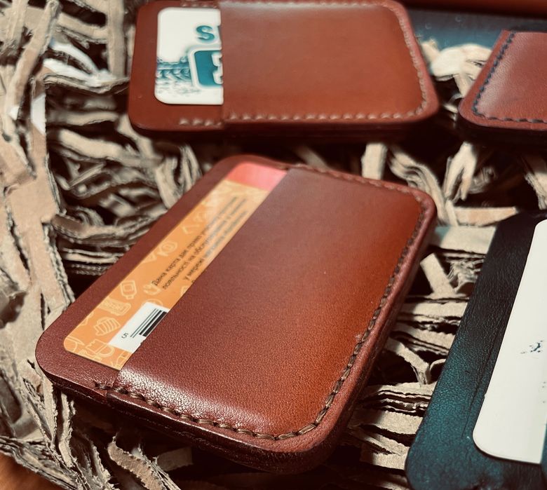 Гаманці та інші вироби ручної роботи