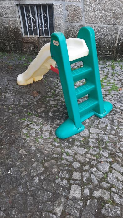 Escorrega para criança