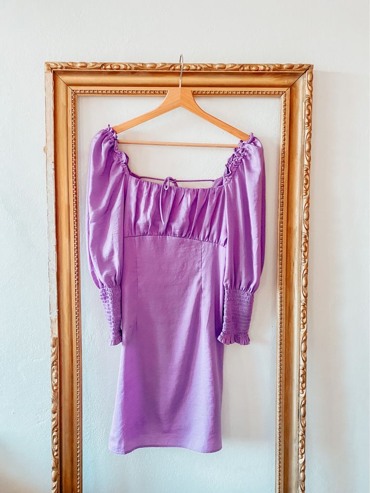Fioletowa sukienka mini bufki H&M 36/S satynowa na imprezę