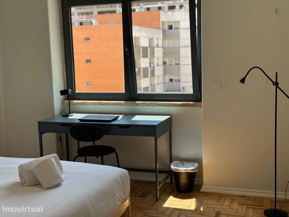 757501 - Quarto com casa de banho privativa...