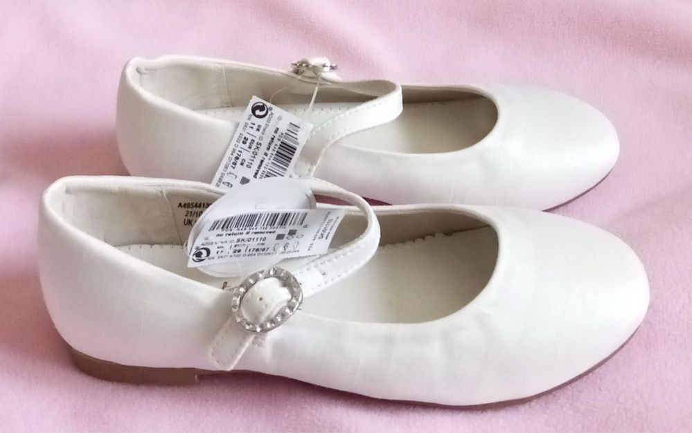 Nowe satynowe białe baleriny dziewczęce firmy Next