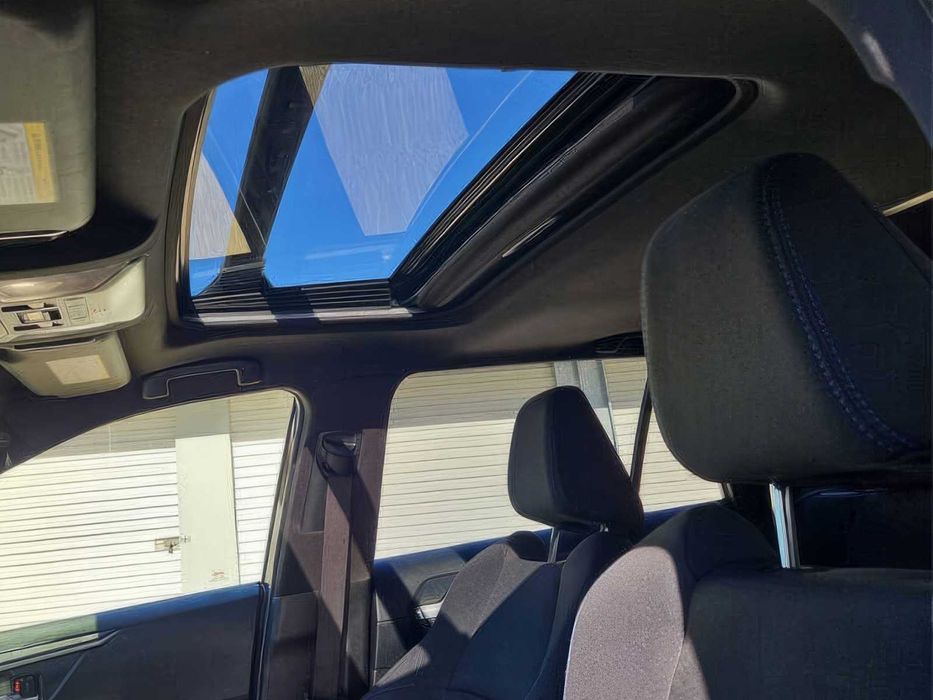 Toyota RAV4      2022