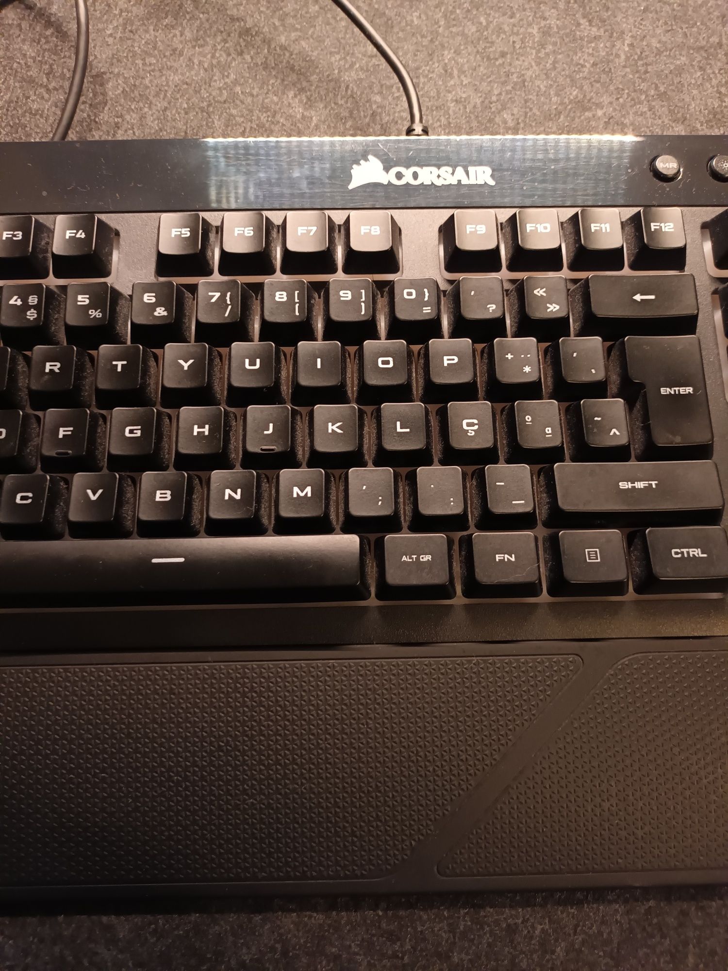 Teclado Corsair k55 rgb