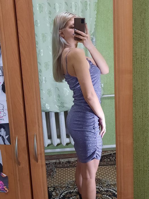 Стильна сукня з блискітками