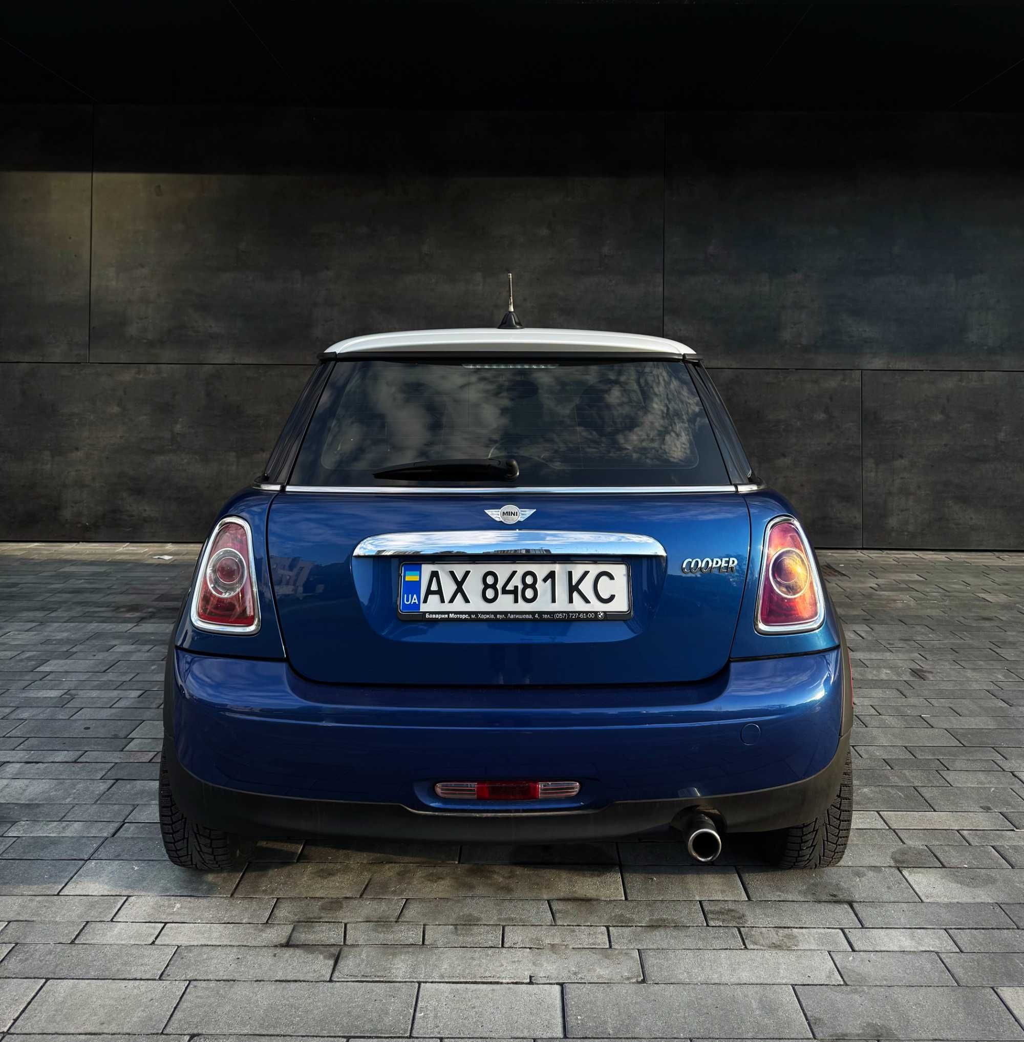 Продам Mini Cooper Hatch 2012