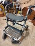 Chodzik balkonik rollator Invacare Banjo P452E/3
