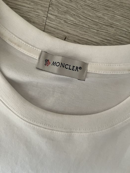 Camisa branca da  moncler