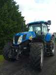 New Holland T7040