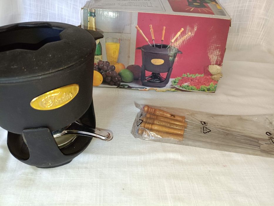 Kociołek żeliwny do foundue