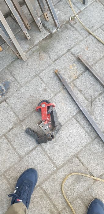 Wiertnica do kopania studni głębinowej , abisyńska