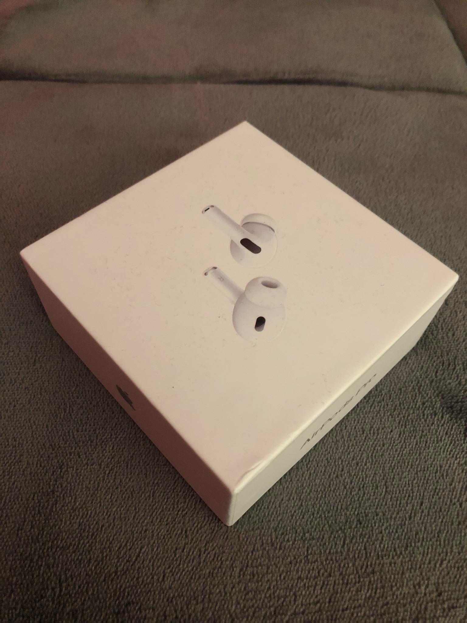 AirPods (2nd Generation)