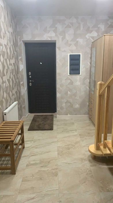 Ціну знижено!Супер пропозиція!Оренда будинка,метро Славутич 5хвилин!