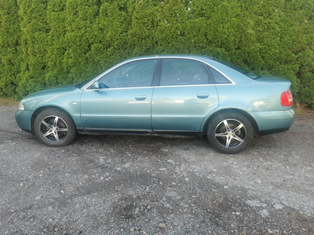Audi a4 b5 2000r