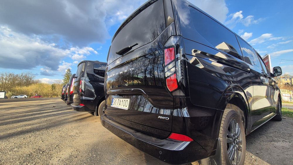 Wynajem nowych busów premium 2024 Tourneo Kraków