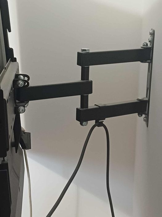 Telewizor LG 49 cali z uchwytem