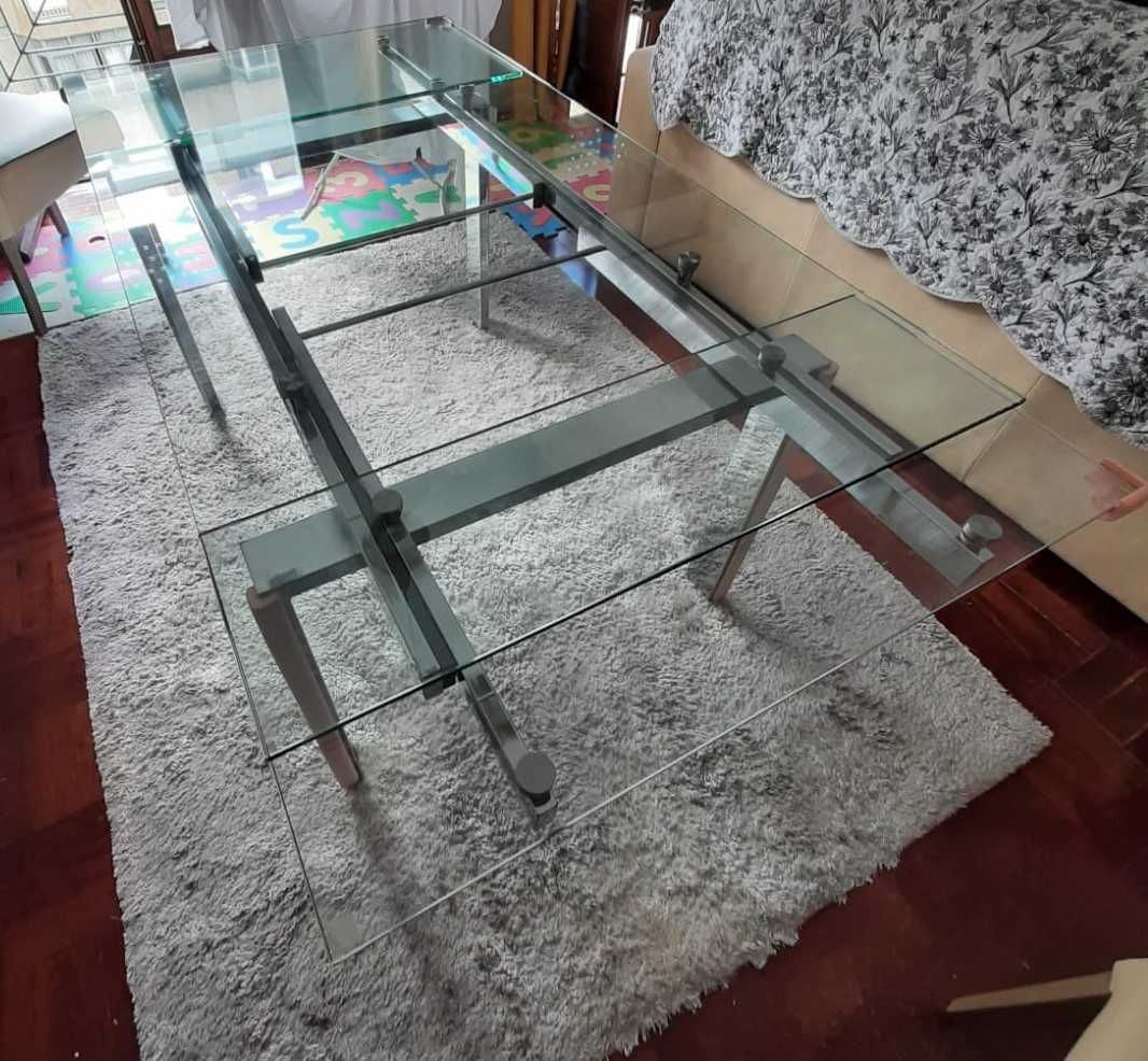 Mesa de vidro extensível